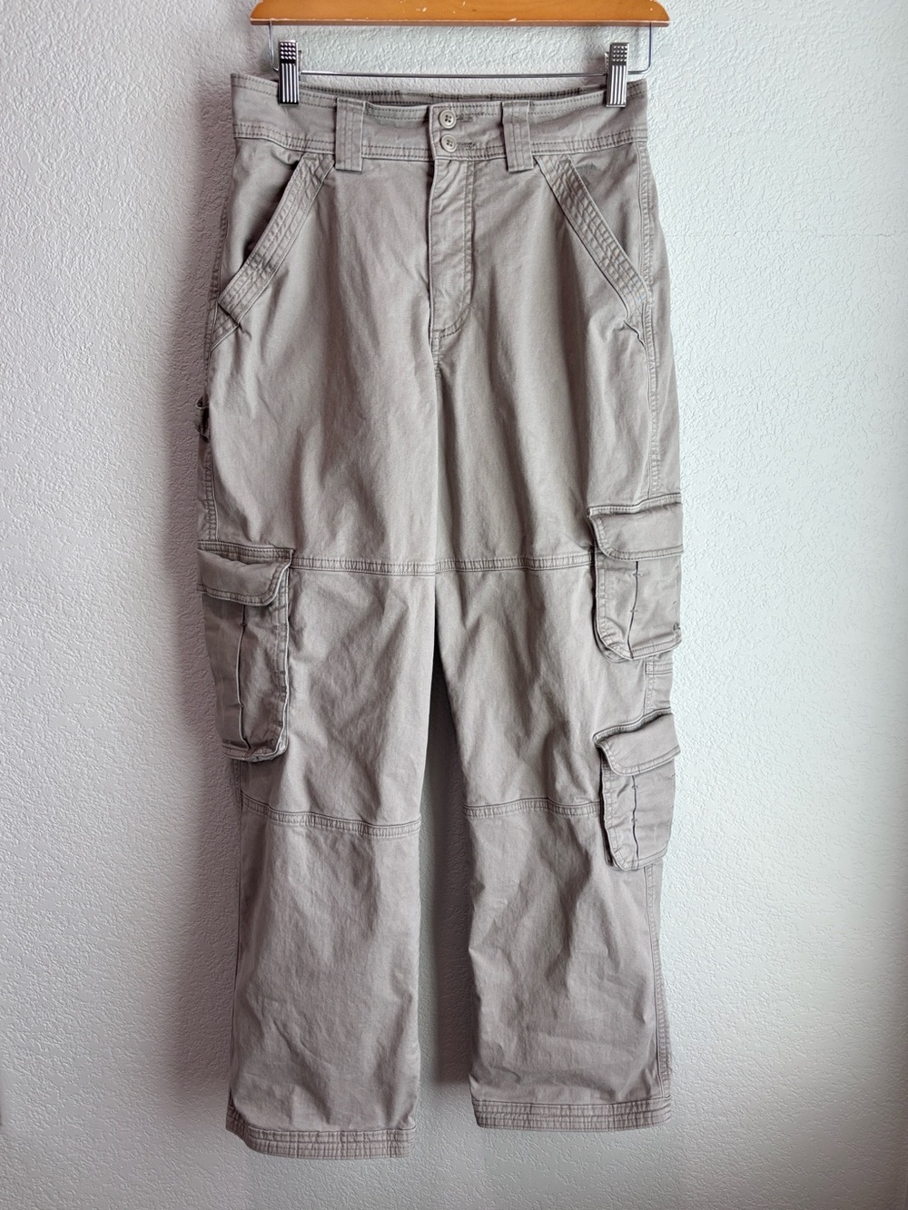 Abercrombie & Fitch Relaxed Cargo Pants Curve Love Beige Women’s Size 4 / 27